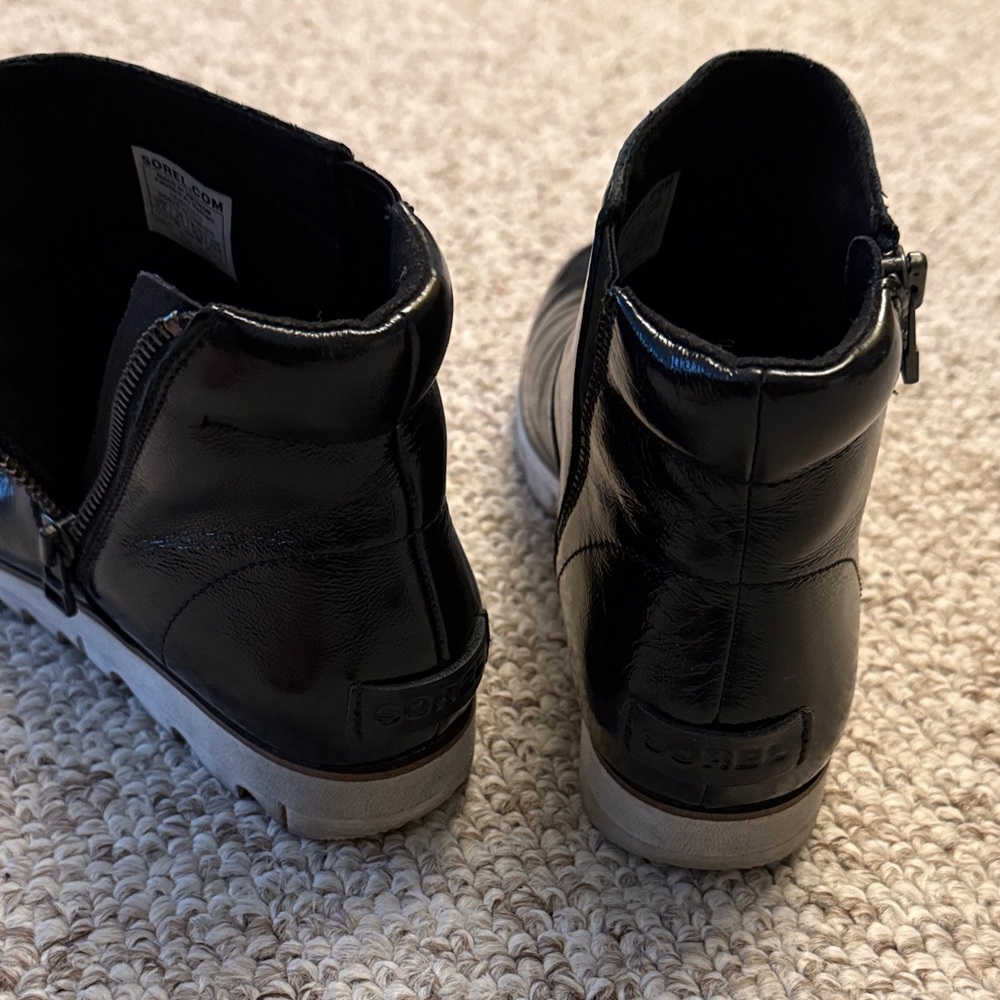 Sorel Women's Black Leather Boots - Picture 4 of 5